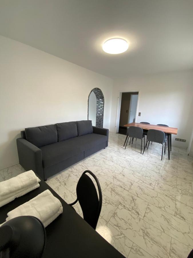 4 Zw M. Blick V. Balkon Auf Lech Apartment Augsburg Exterior foto